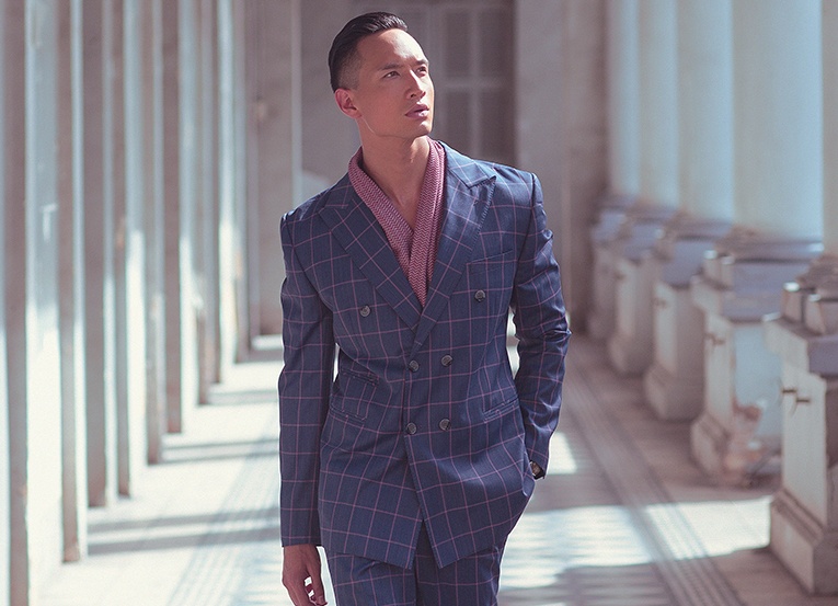 Kim Ly banh bao voi vest co dien hinh anh