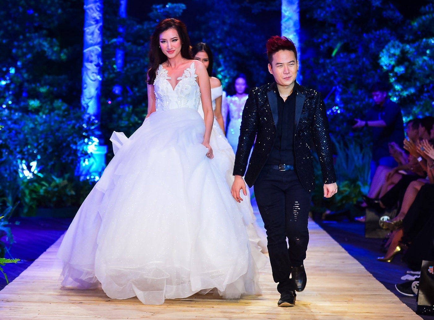 Truc Diem lam thien than show Chung Thanh Phong hinh anh