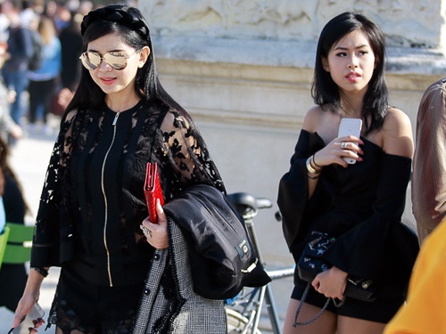 Me va em chong Ha Tang sanh dieu o Paris Fashion Week hinh anh