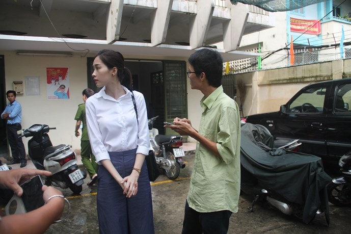 Hoa hậu Đặng Thu Thảo phối hợp cơ quan chức năng bắt giữ kẻ mạo danh. Ảnh: Ngọc Lê