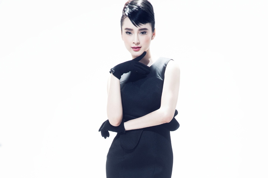 Angela Phuong Trinh trang diem giong Audrey Hepburn hinh anh