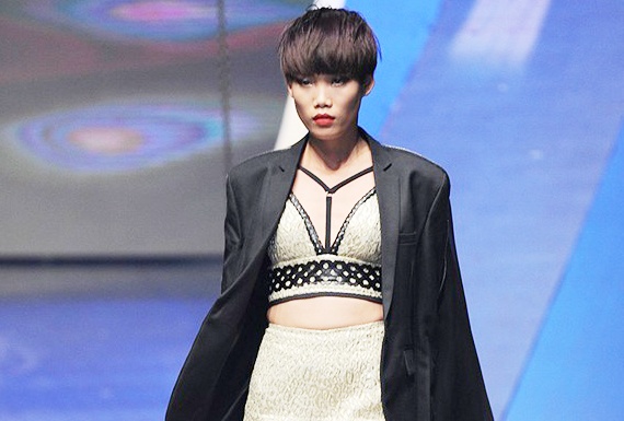 Nguyen Hop noi ve ly do ngat xiu khi Huong Ly dang quang hinh anh