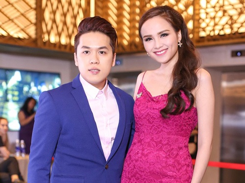 Chong sap cuoi ho tong Diem Huong di xem thoi trang hinh anh