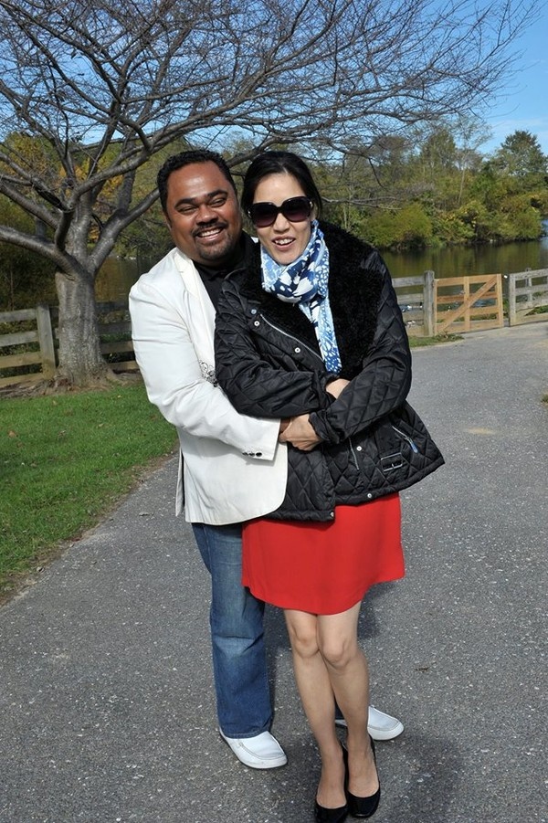 Thu Phương và chồng bên hải ngoại.