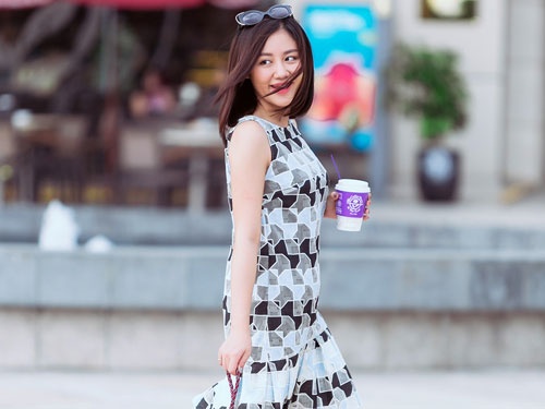 7 set do giup Van Mai Huong cai thien chieu cao khiem ton hinh anh