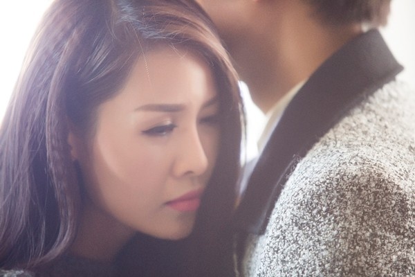 Nguoi mau Que Van tu tu, nhap vien trong dem hinh anh