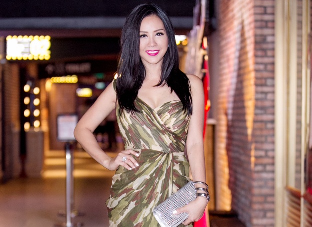 Thu Hoai goi cam di su kien hinh anh