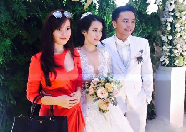 Midu dien vay cut-out di an cuoi Tu Vi - Van Anh hinh anh