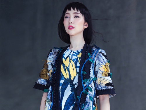 Linh Nga la lam voi toc mai ngo hinh anh