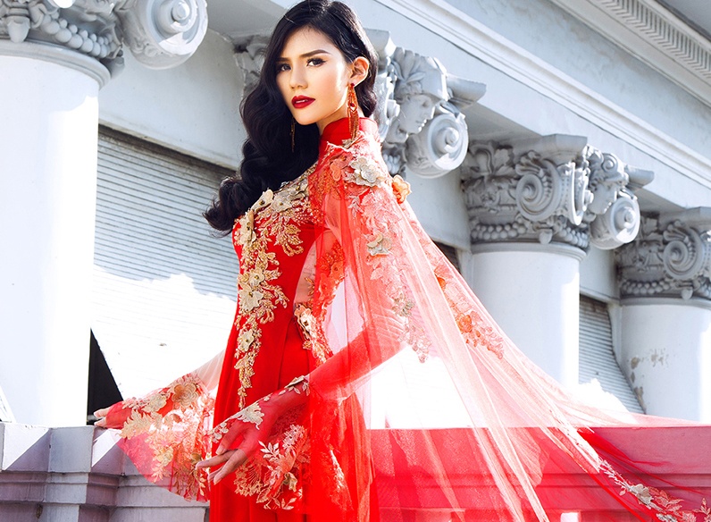 Ao dai cuoi mua thu ket hop ao choang la lam hinh anh