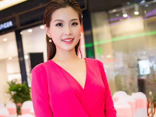 A hau Diem Trang: 'PR dam cuoi la mot tro he' hinh anh