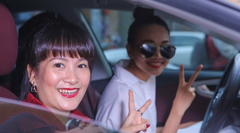 Thanh Hang dua don ba xa Binh Minh di su kien hinh anh