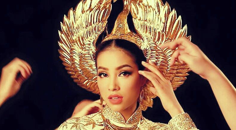 Quoc phuc cua Pham Huong o Hoa hau Hoan vu 2015 hinh anh