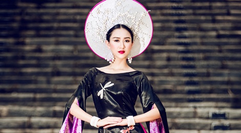 Quoc phuc lay cam hung tu hoa sen cua Ha Thu hinh anh