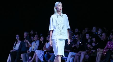 Xu huong xuan he 2016 tren san dien Tuan le thoi trang Viet hinh anh