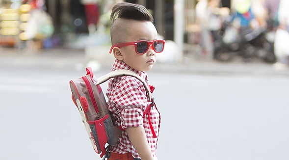 Phuc trang ca tinh cua con nuoi Do Manh Cuong hinh anh