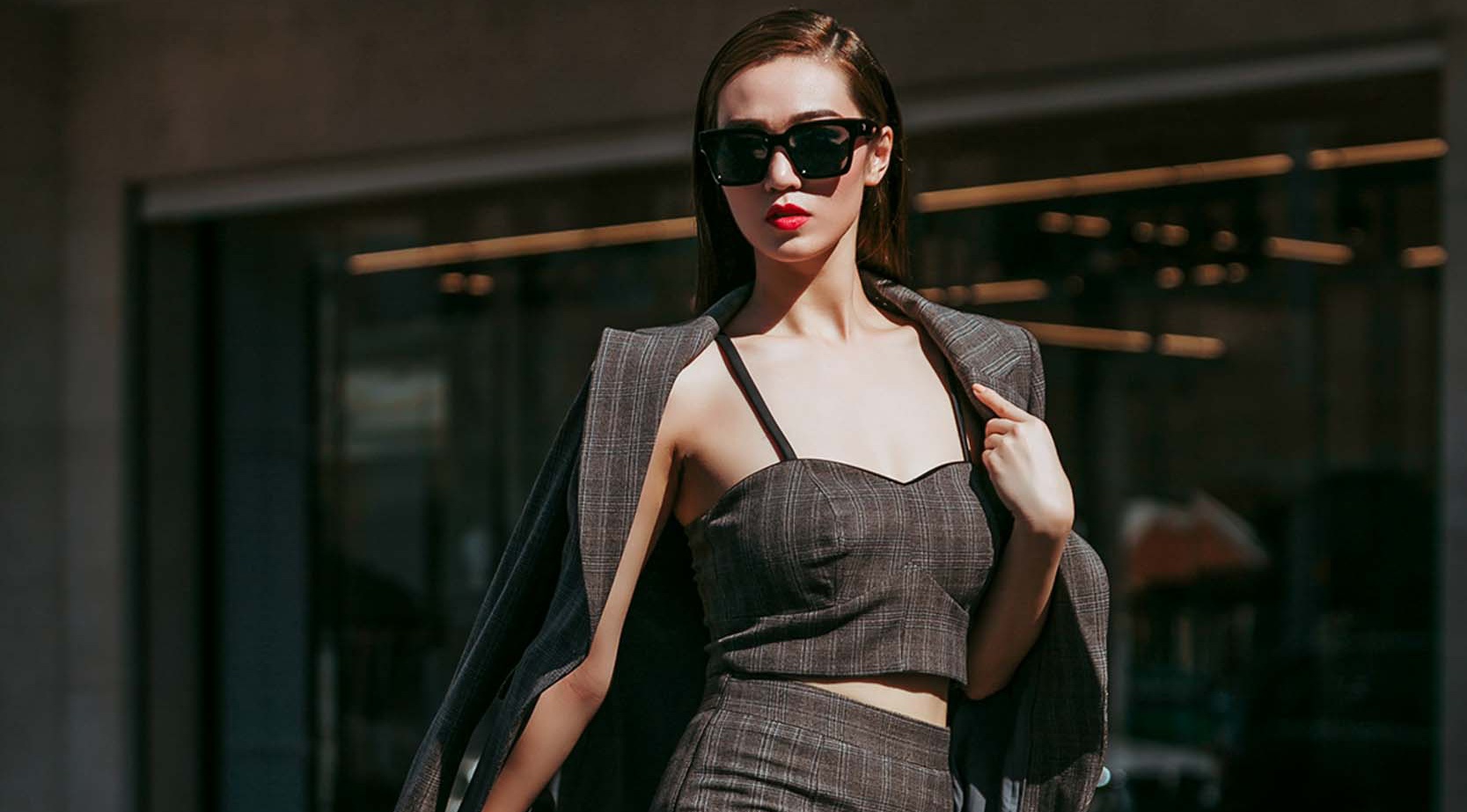 Khanh My xuong pho voi xu huong vay gam tram hinh anh