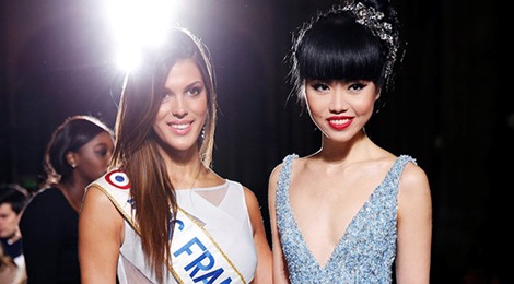 Jessica Minh Anh gap go hoa hau Phap o Tuan le thoi trang hinh anh