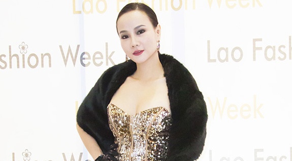 Duong Yen Ngoc du Tuan le thoi trang Lao hinh anh