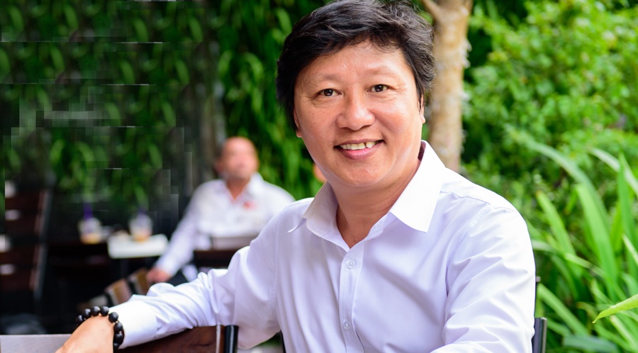 NTK Sy Hoang: ‘Tham hoa ao dai nhac chung ta mac dung’ hinh anh