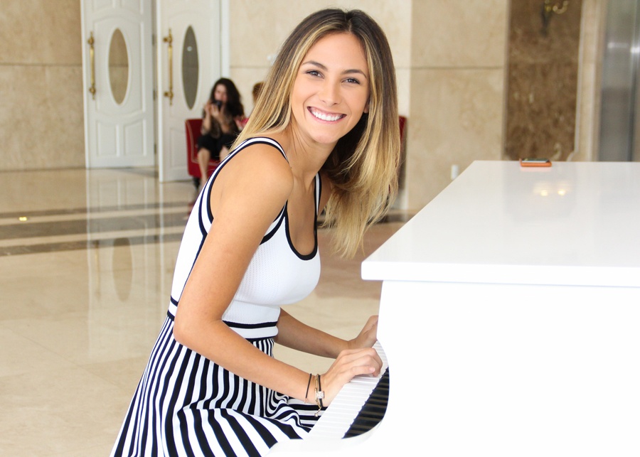 Hoa hau Venezuela den Viet Nam anh 1