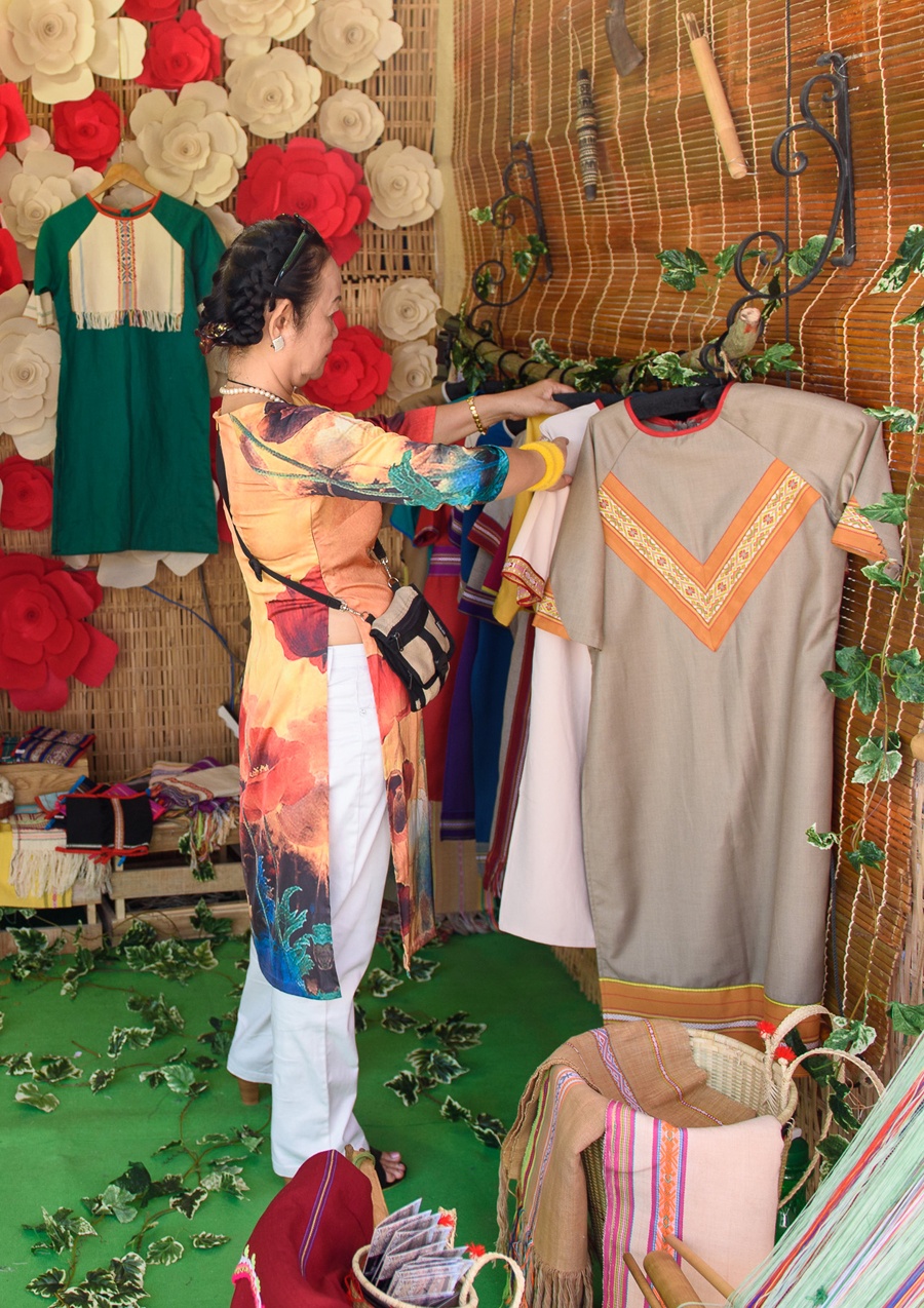 Le hoi ao dai TP HCM 2016 anh 7