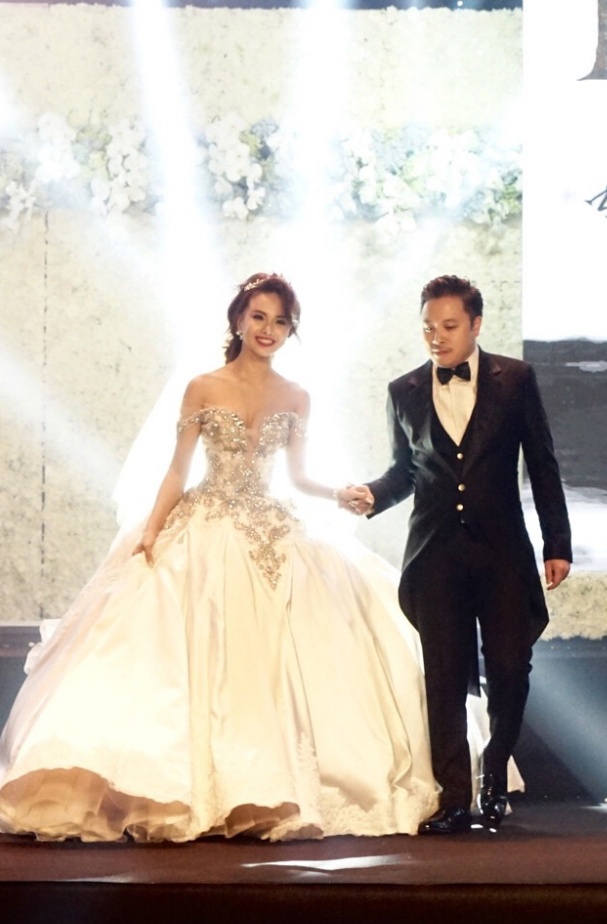 Victor Vu cuoi Dinh Ngoc Diep anh 5