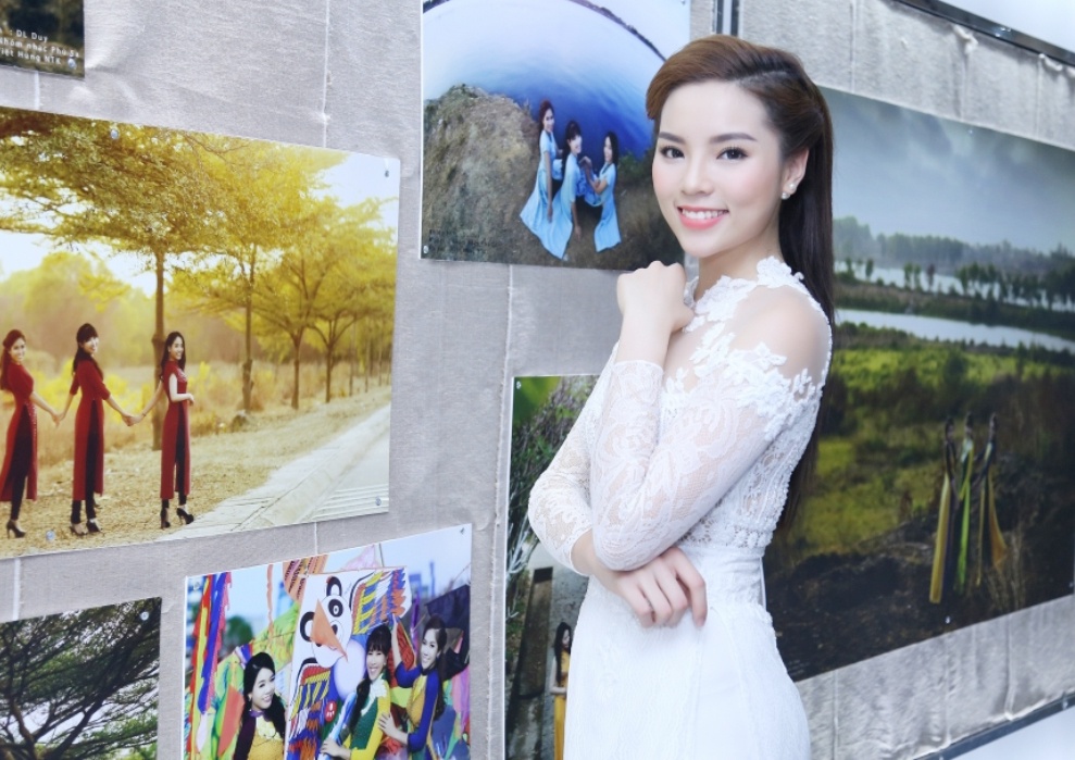 ky duyen dien ao dai xuyen thau,  ky duyen nen na ao dai,  hoa hau ky duyen lam giam khao anh 4