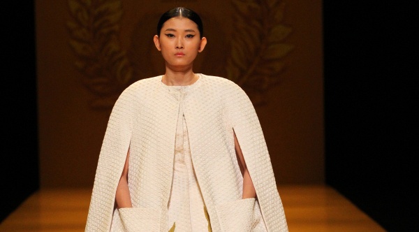 Cong Tri mang hon lua va lua Viet len san dien Tokyo hinh anh