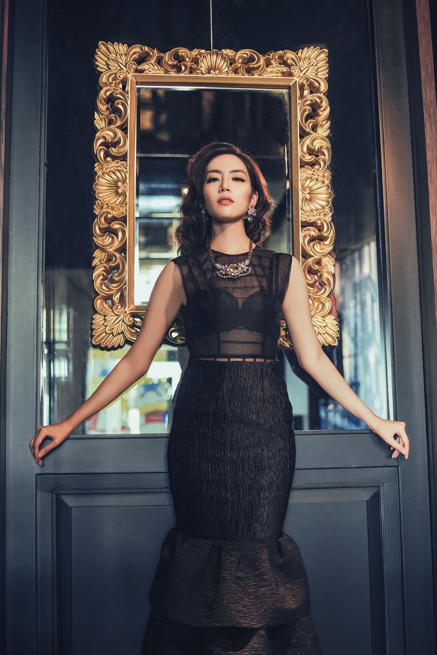 Ngoc Quy goi cam voi vay ren anh 7