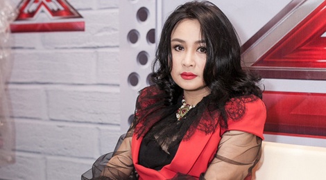 Sao Viet vuong loi trang phuc ruom ra hinh anh