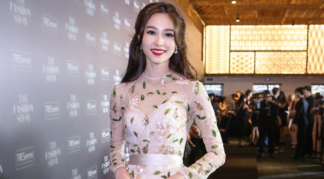 Pham Huong, Dang Thu Thao vao nhom sao mac dep tuan hinh anh