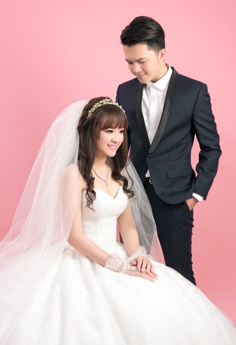 Vo chong Nam Cuong chup anh cuoi anh 1