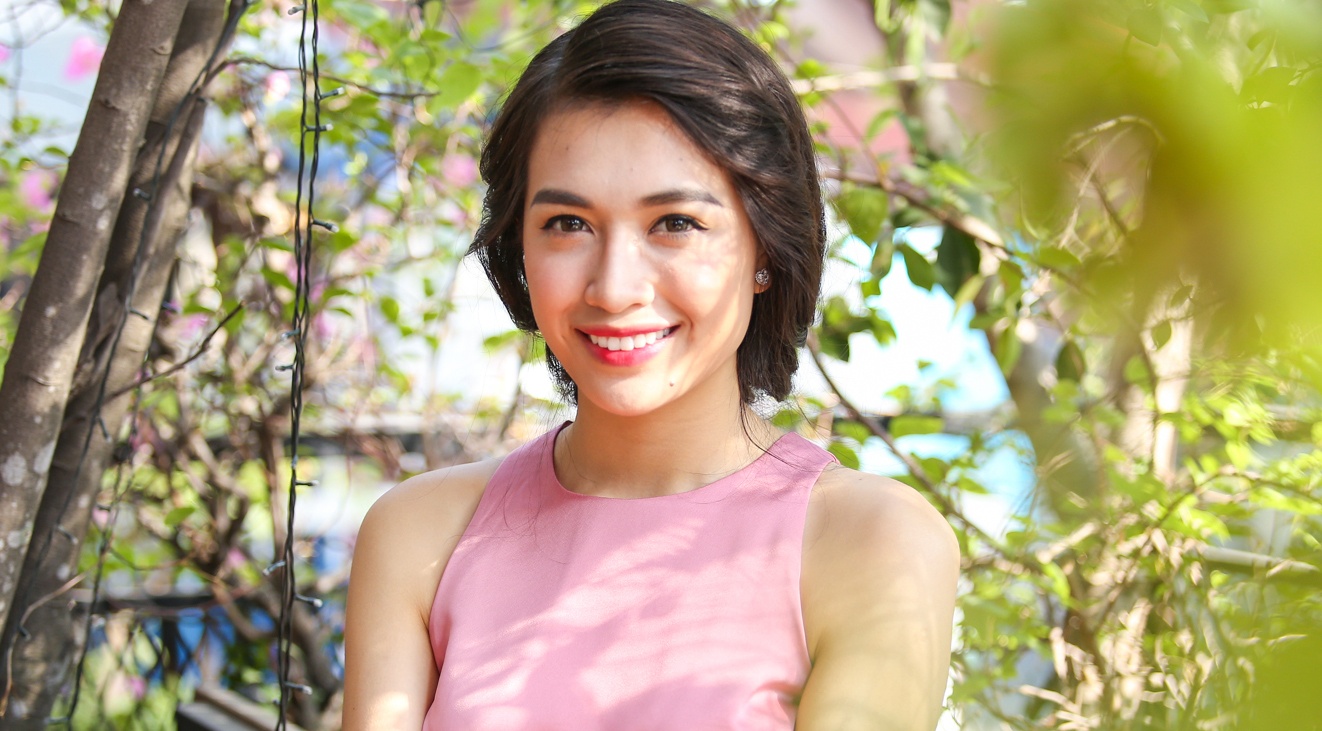 A hau Le Hang bat mi cach trang diem trong 2 phut hinh anh