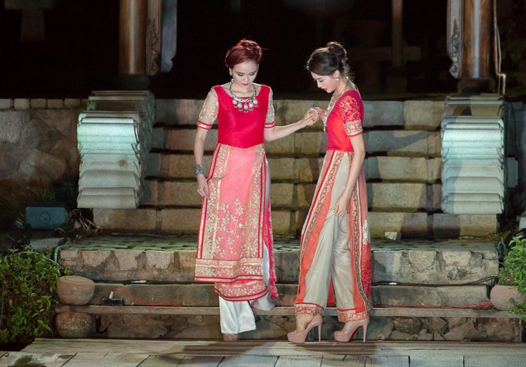 Le Hang bi te khi dien thoi trang anh 4