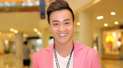 'Chung toi bi de biu khi lam phim ve Ngoc Trinh' hinh anh