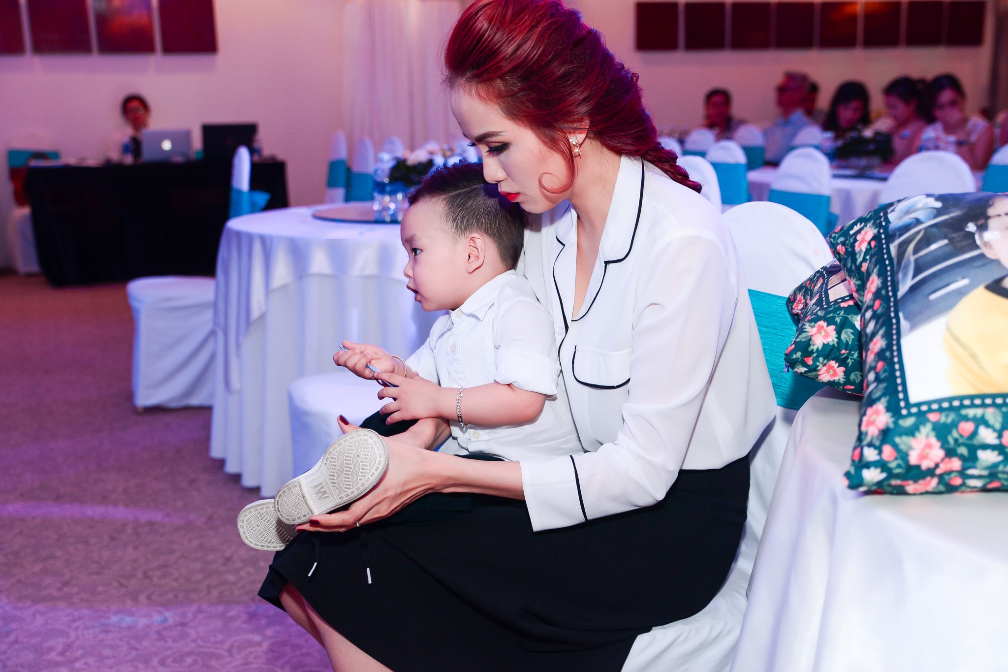 Diem Huong dua con trai di su kien anh 5