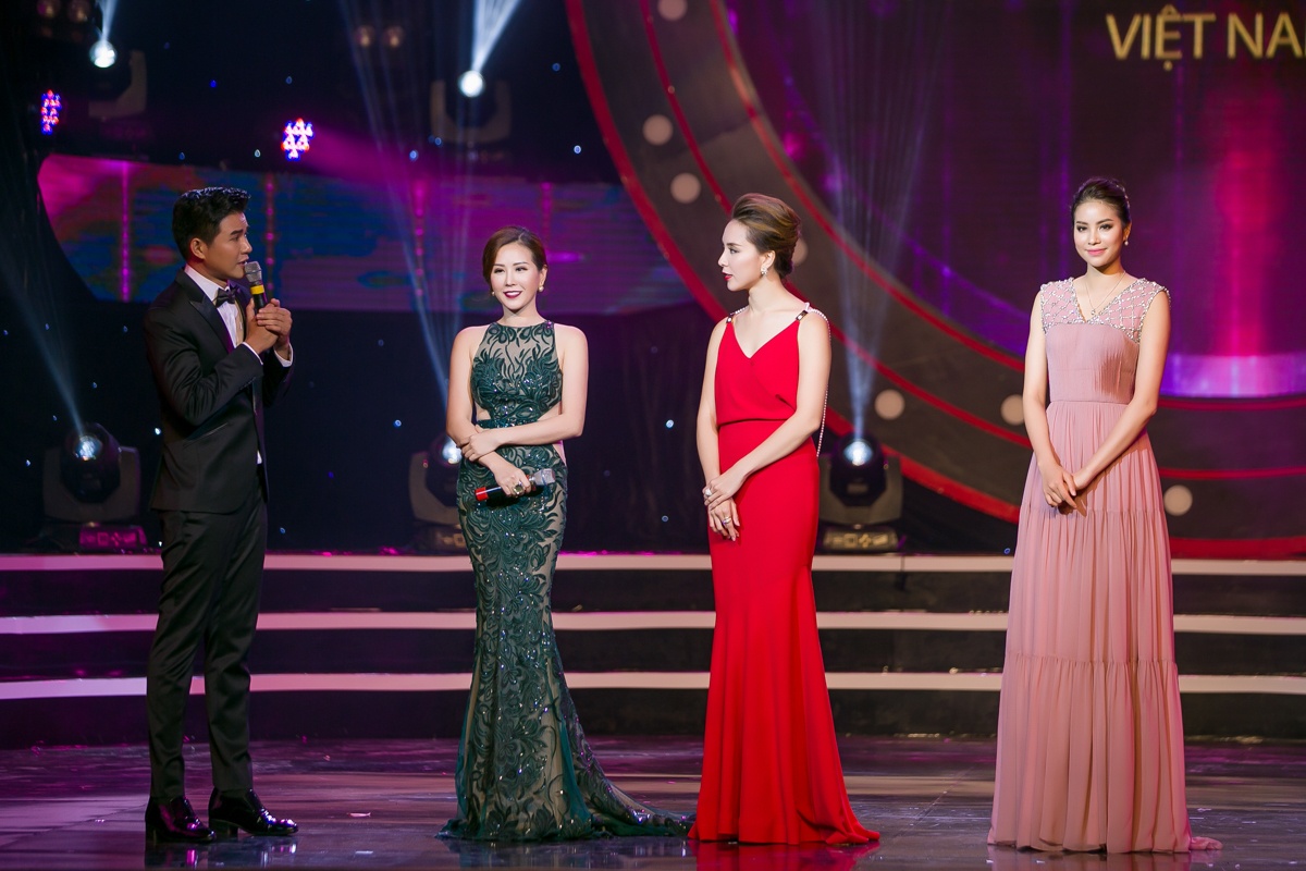 Pham Huong dung vay Dang Thu Thao anh 10