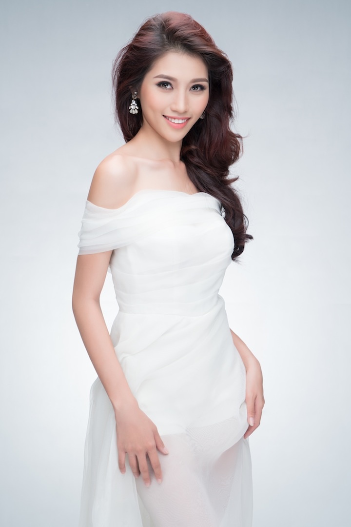 Chan dung 18 thi sinh Hoa khoi Ao dai anh 1