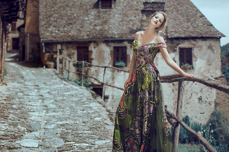 Mau Tay mac vay cua Hoang Hai anh 3