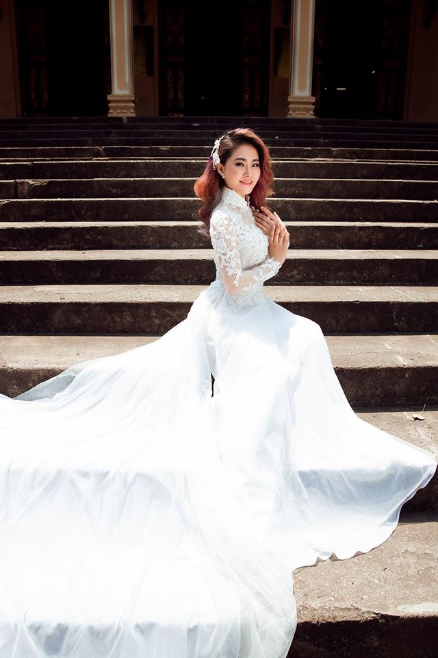 Lương Bích Hữu diện áo dài ảnh 4 Luong Bich Huu dien ao dai anh 4