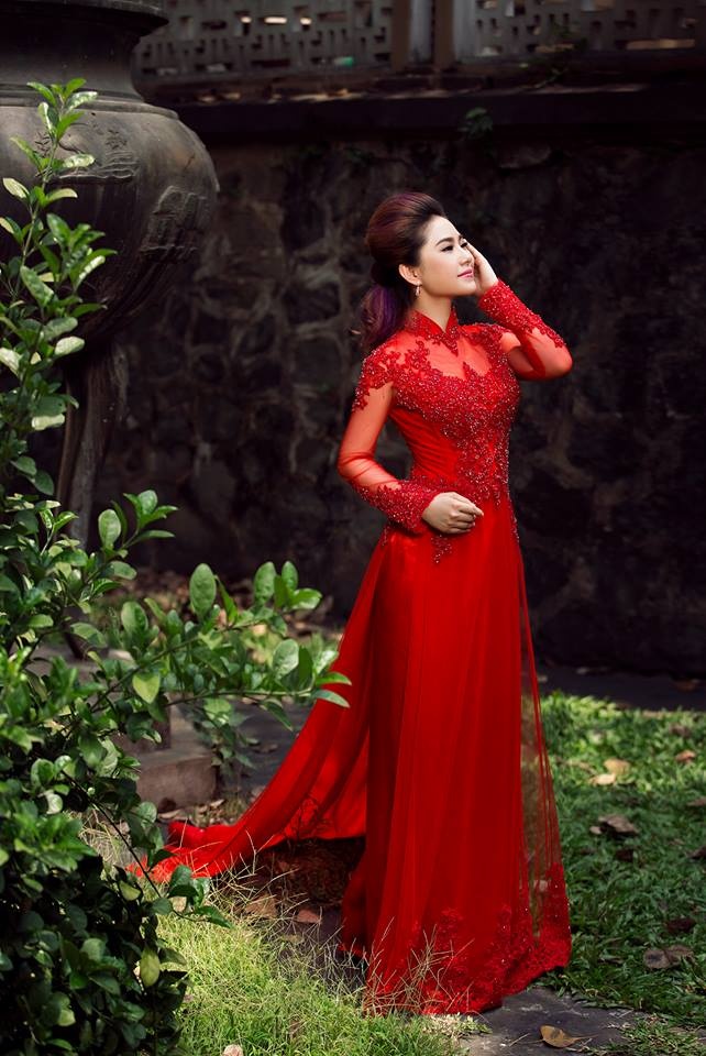 Lương Bích Hữu diện áo dài ảnh 7 Luong Bich Huu dien ao dai anh 7