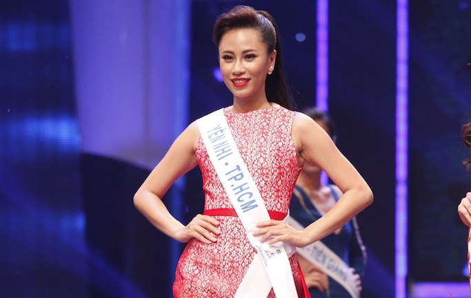 Man trinh dien trang phuc da hoi - Live show 2 hinh anh