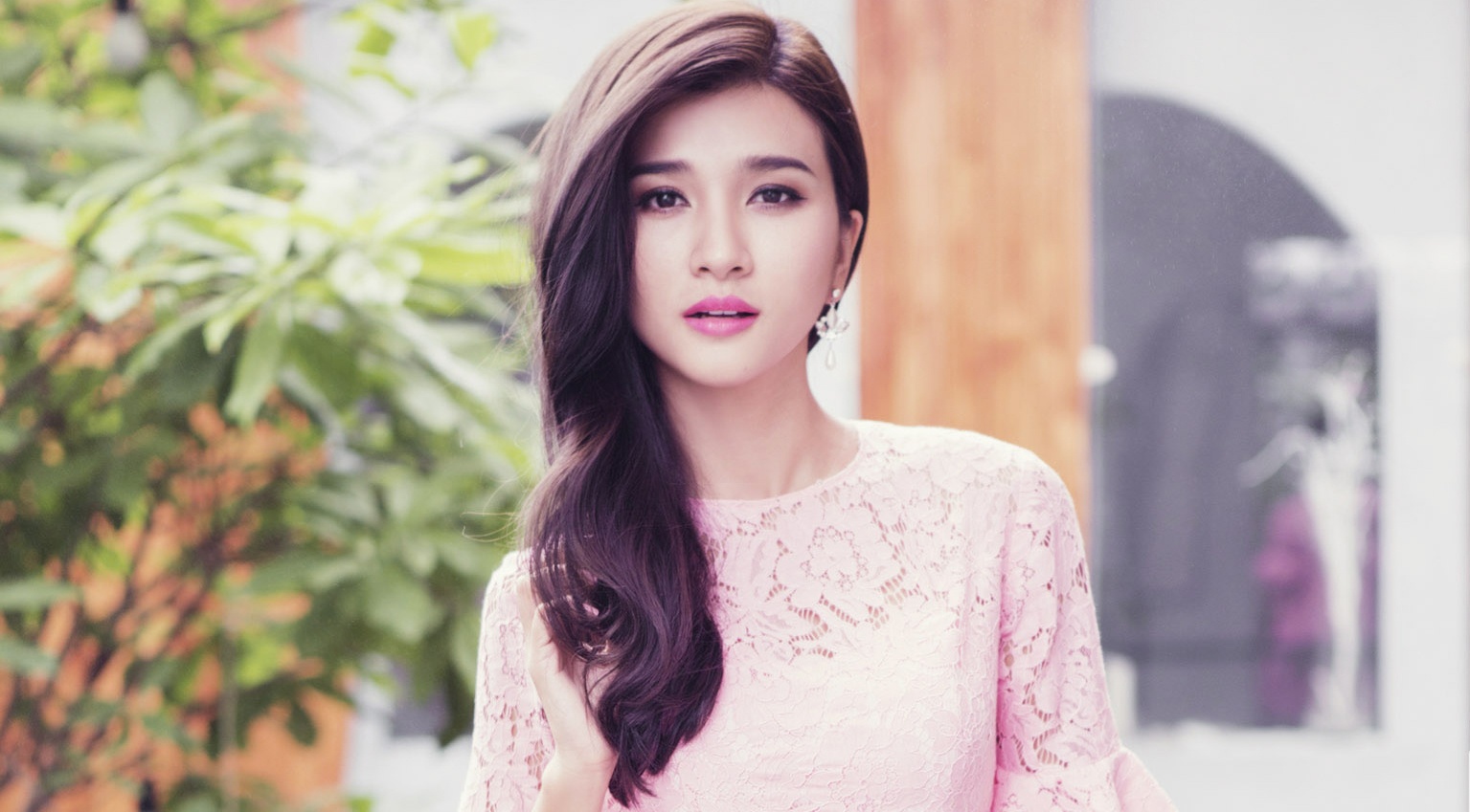 Kim Tuyen dien dam ren pastel ngot ngao hinh anh