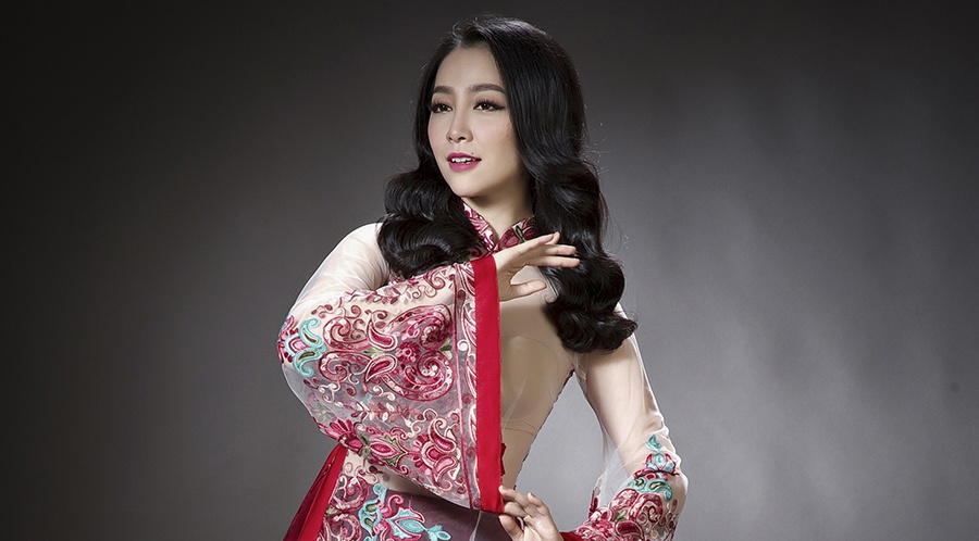 Linh Nga quyen ru voi ao dai nhung the, voan mong hinh anh