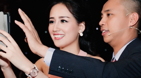 Mai Phuong Thuy deo dong ho gan 1,5 ty dong du su kien hinh anh