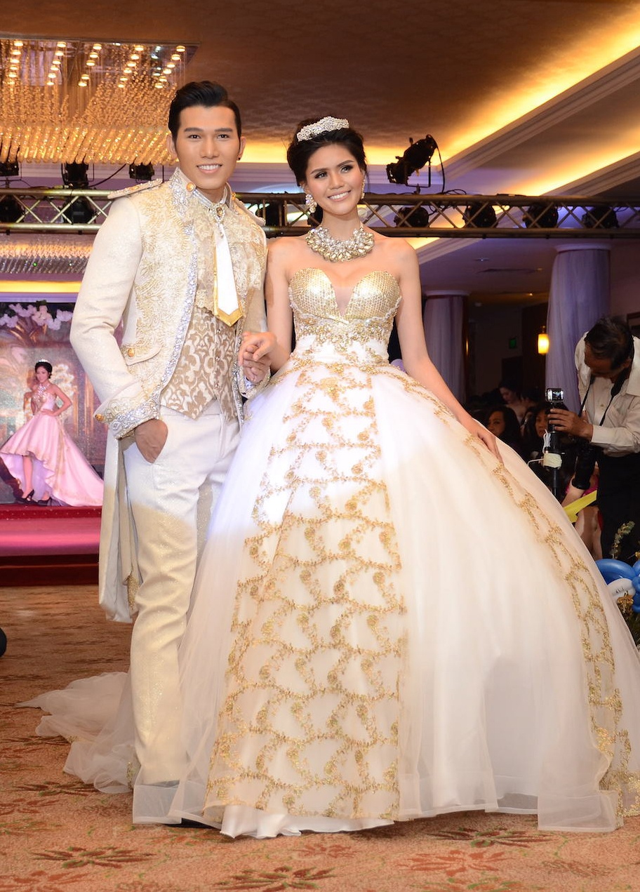 Dang Thu Thao dien dam cuoi kieu sa anh 5