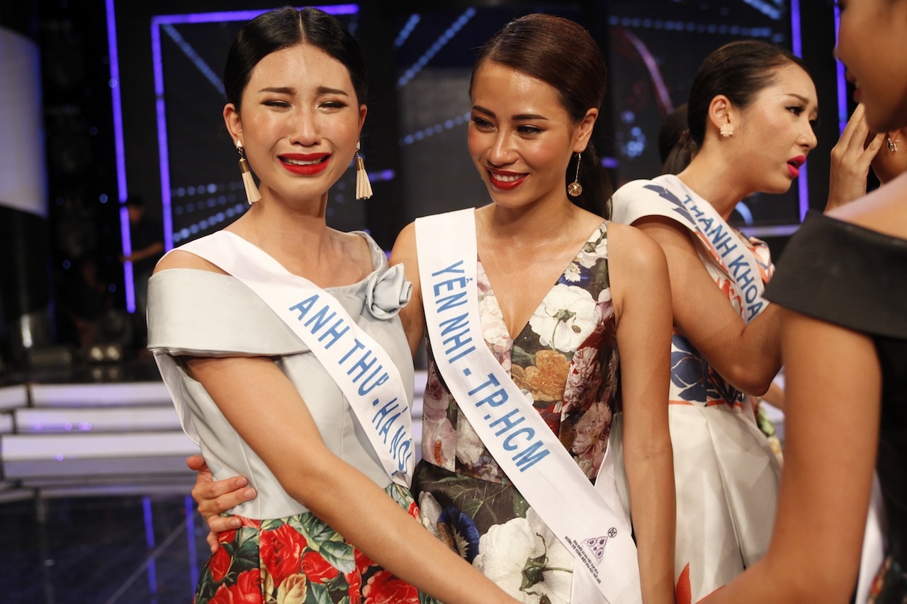 Thi sinh nhuong quyen vao vong trong cho ban cung phong hinh anh