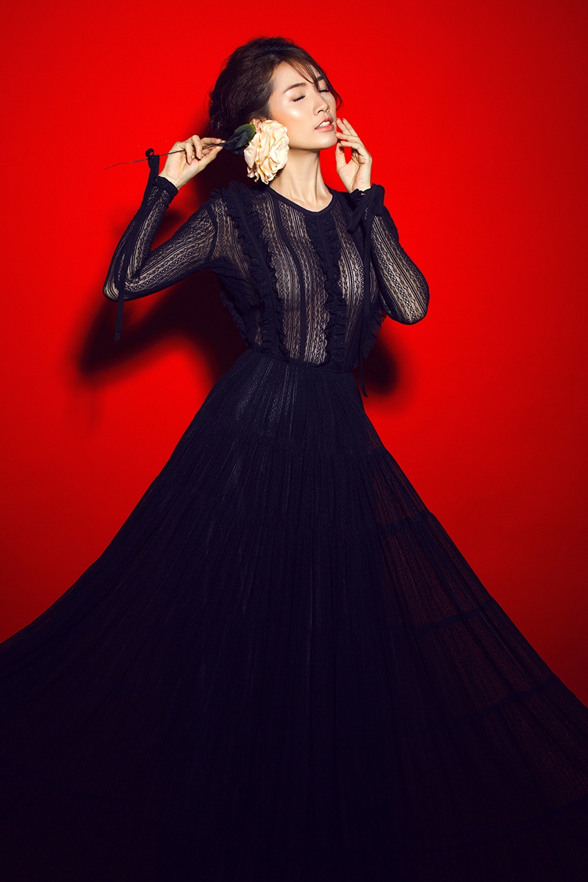 Phan Thi Mo quyen ru voi dam xuyen thau anh 7