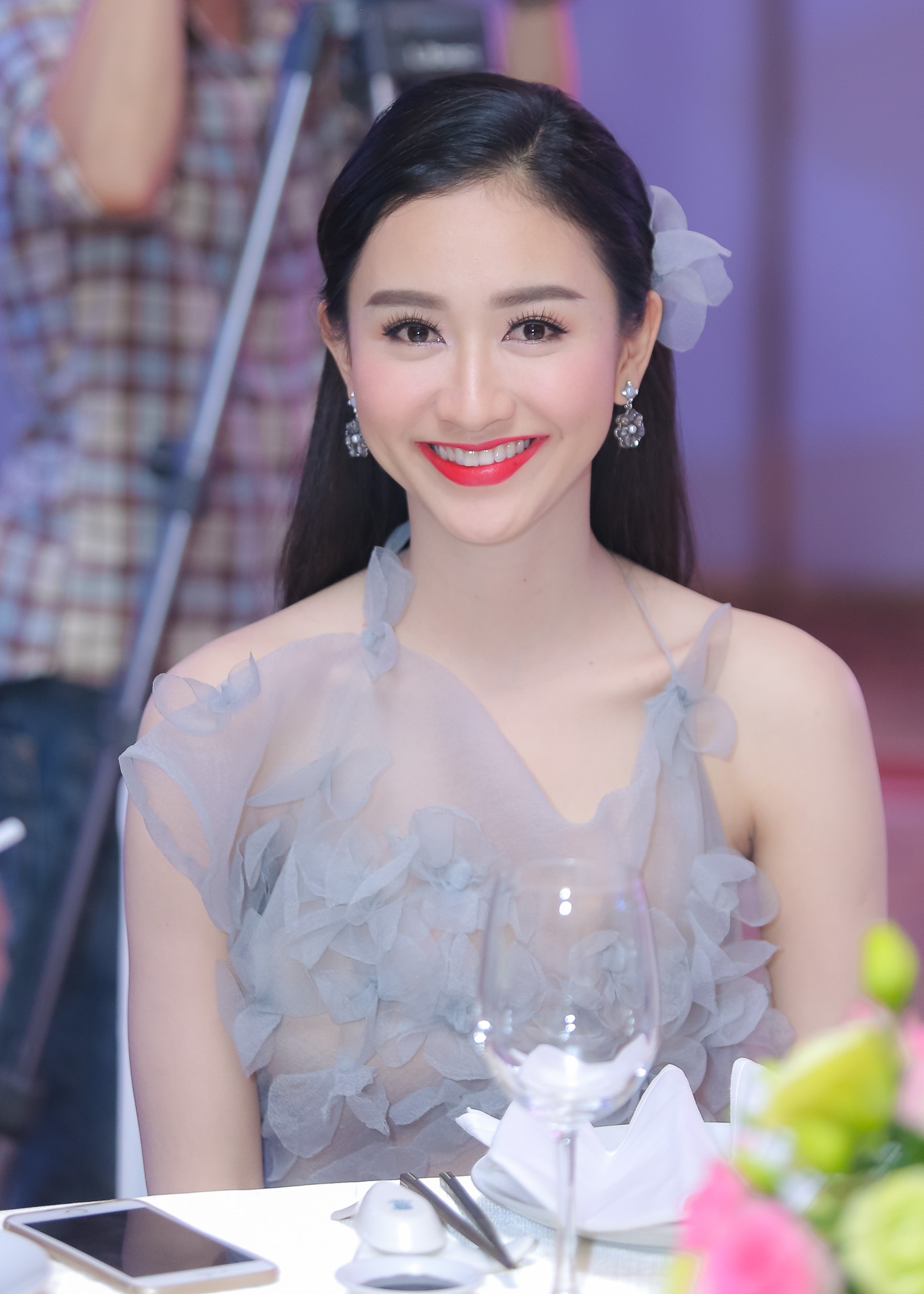 Pham Huong - Lan Khue dien dam goi cam anh 7